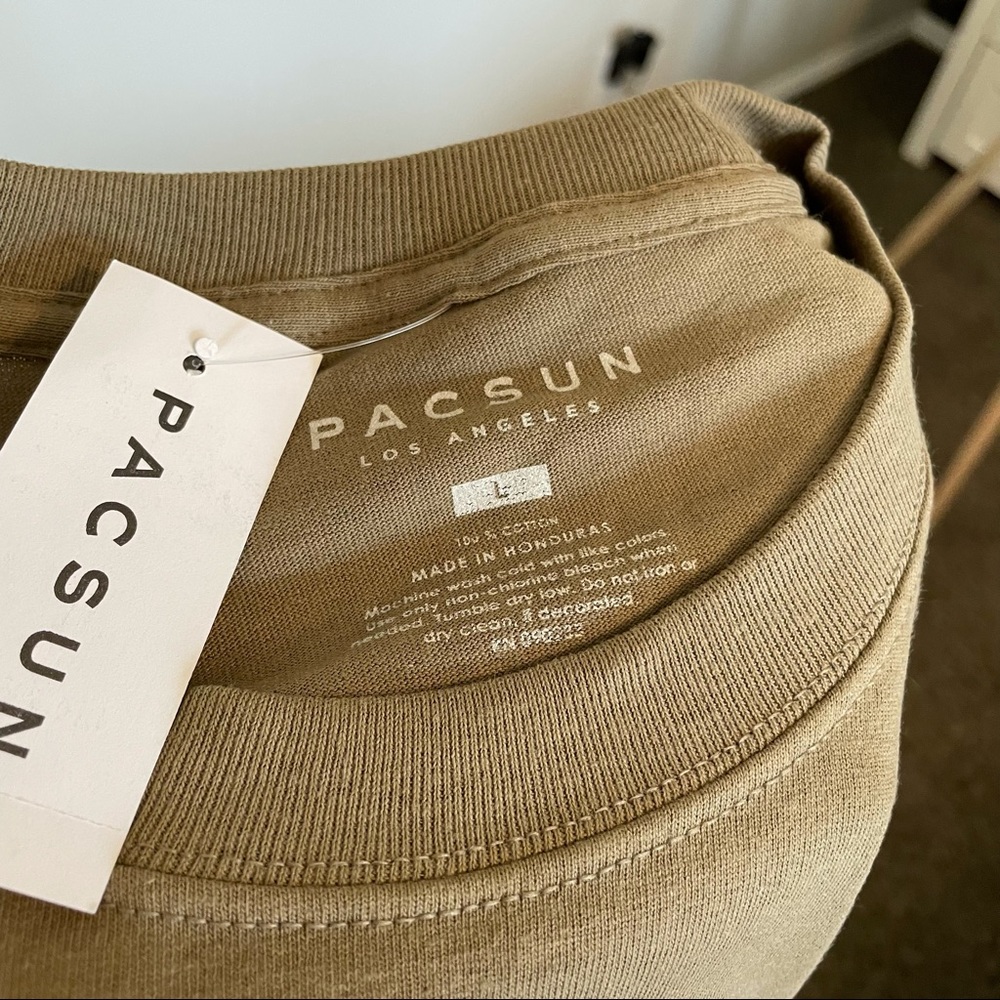 NWT pacsun bliss face t-shirt olive green shirt with yellow graphic sz.L - Picture 2 of 3